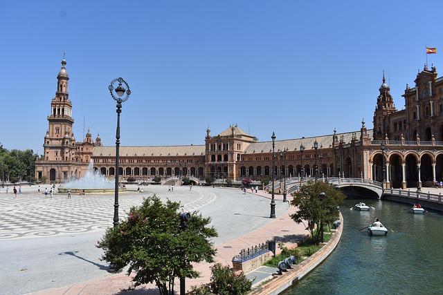 paisaje costero de España en tonos suaves para inspiración de consumo consciente